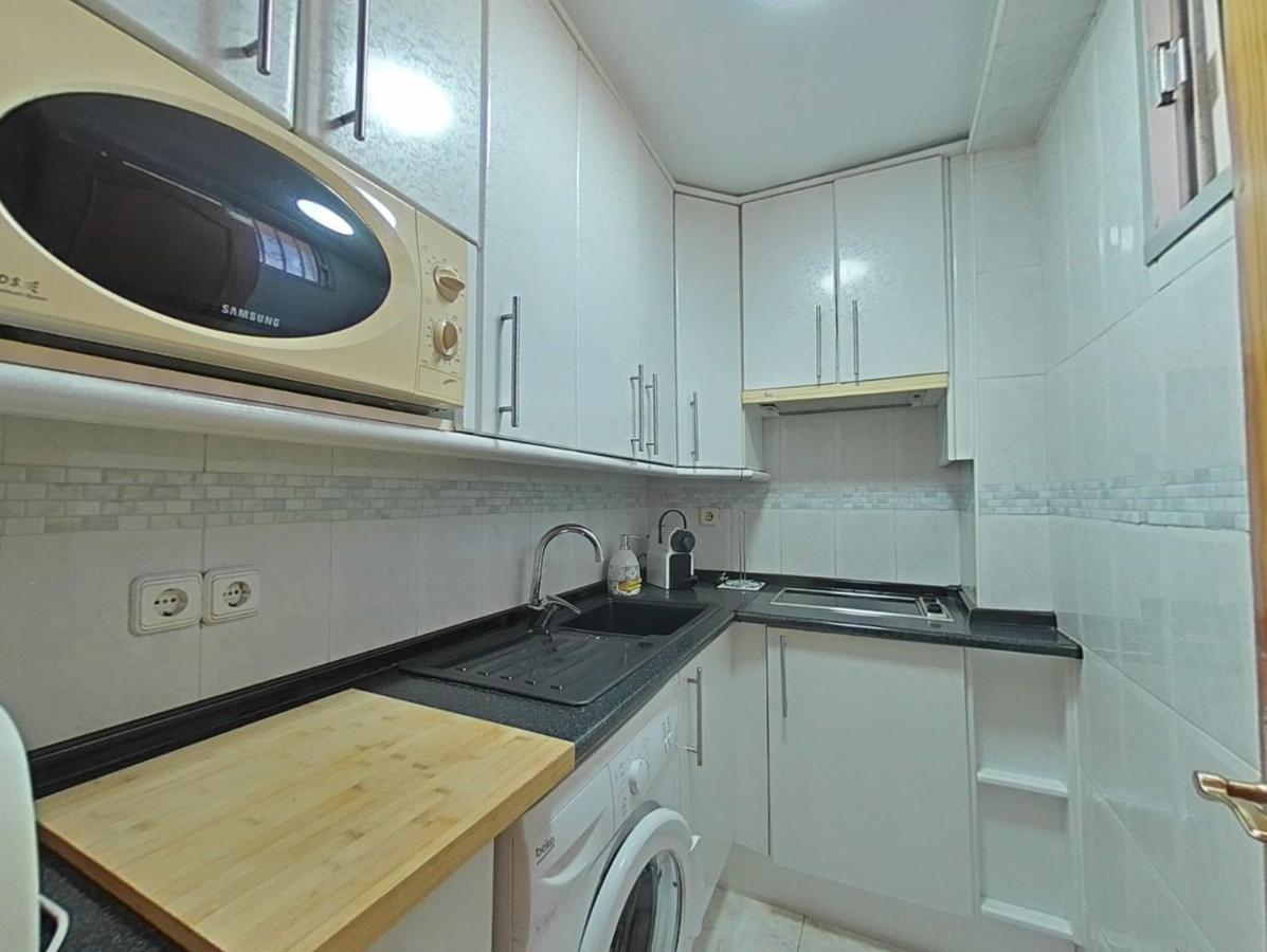 Апартаменты Acogedor En La Carihuela Con Plaza De Garaje Garantizada! Sol Montemar Торремолинос Экстерьер фото